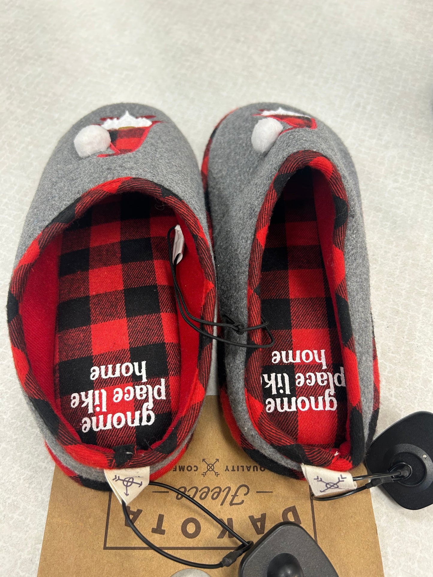 Slippers By Clothes Mentor In Red, Size: 9