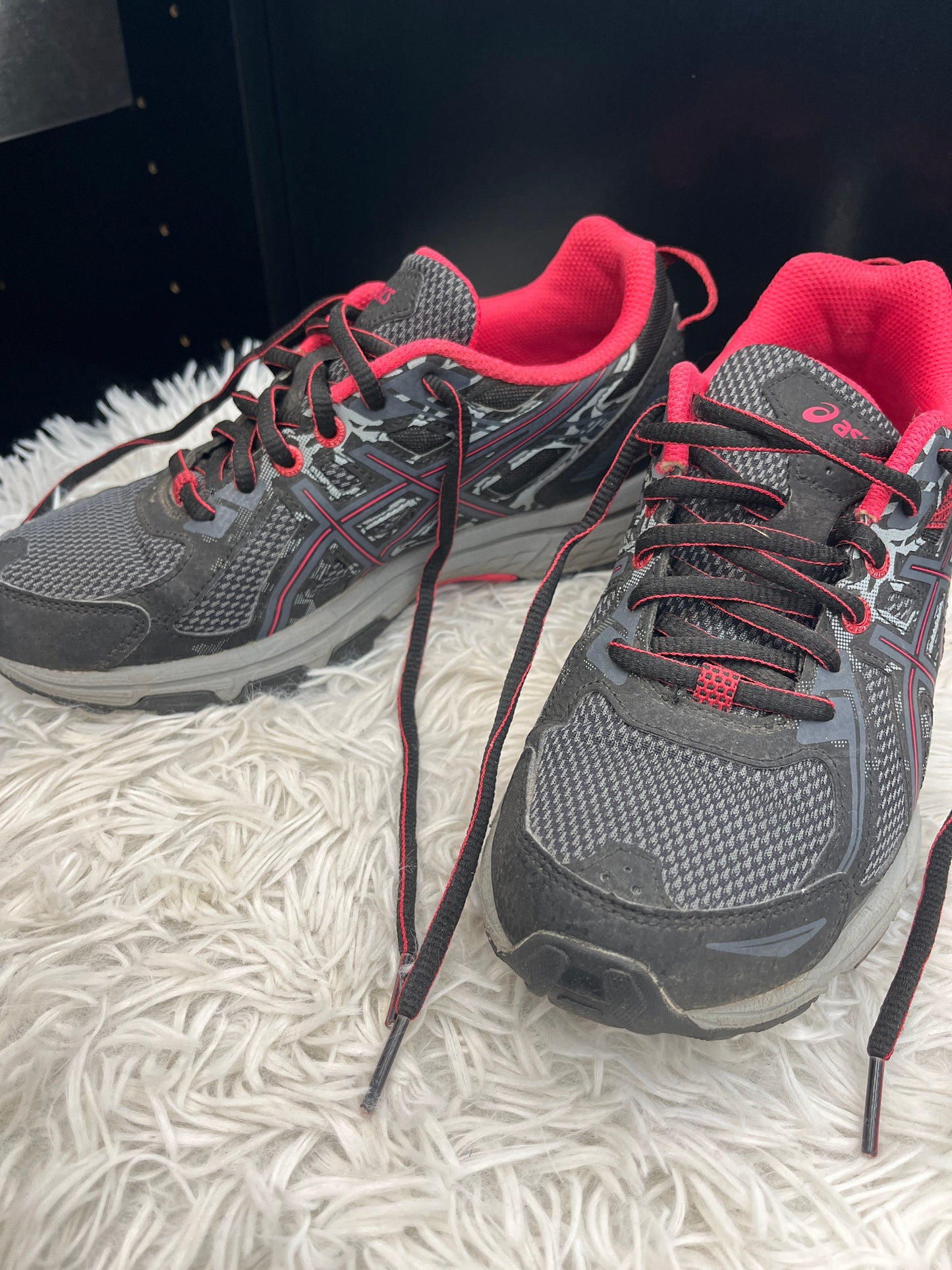 Grey Shoes Athletic Asics, Size 7.5