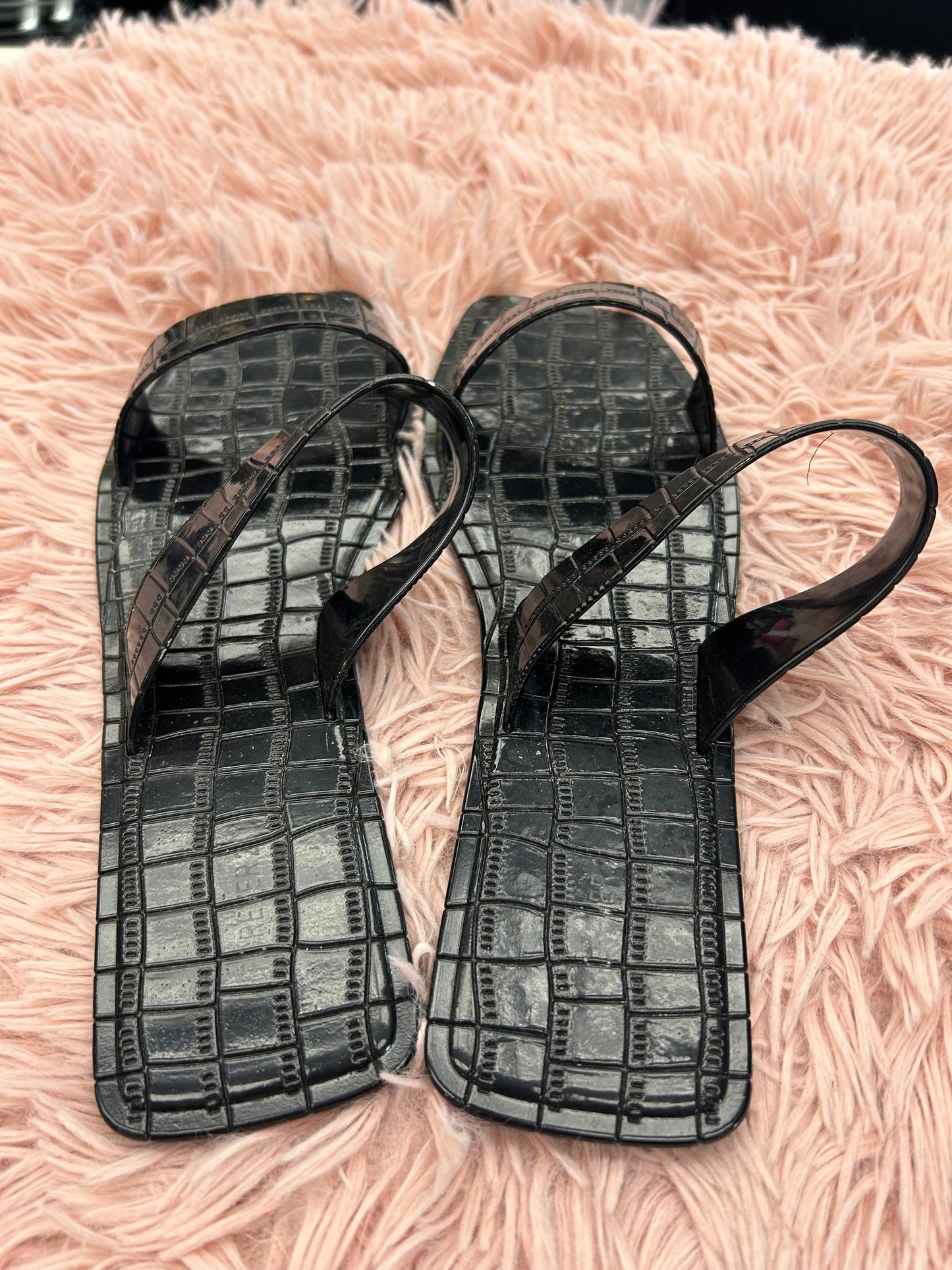 Sandals Flats By Forever 21 In Black, Size: 8