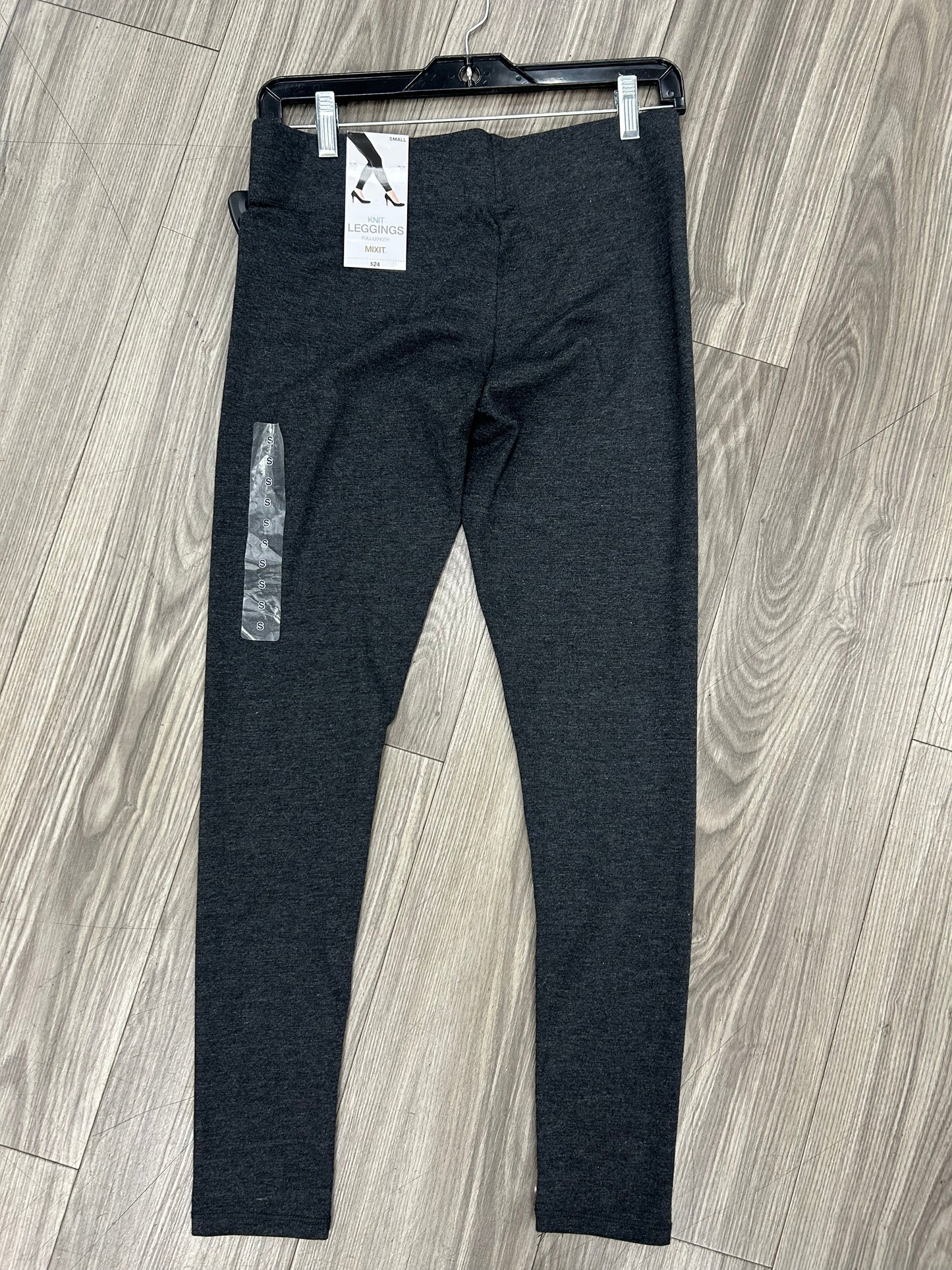 Leggings By Clothes Mentor In Grey, Size: S