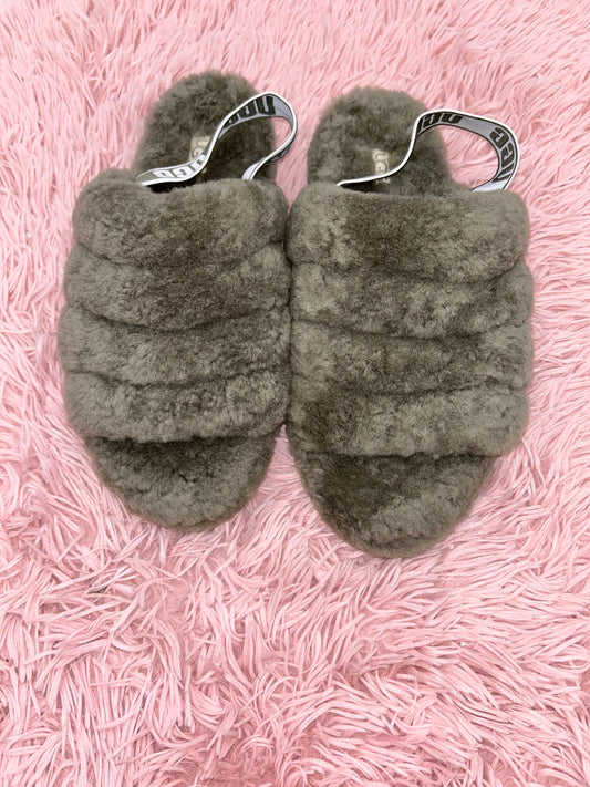 Grey Slippers Ugg, Size 9