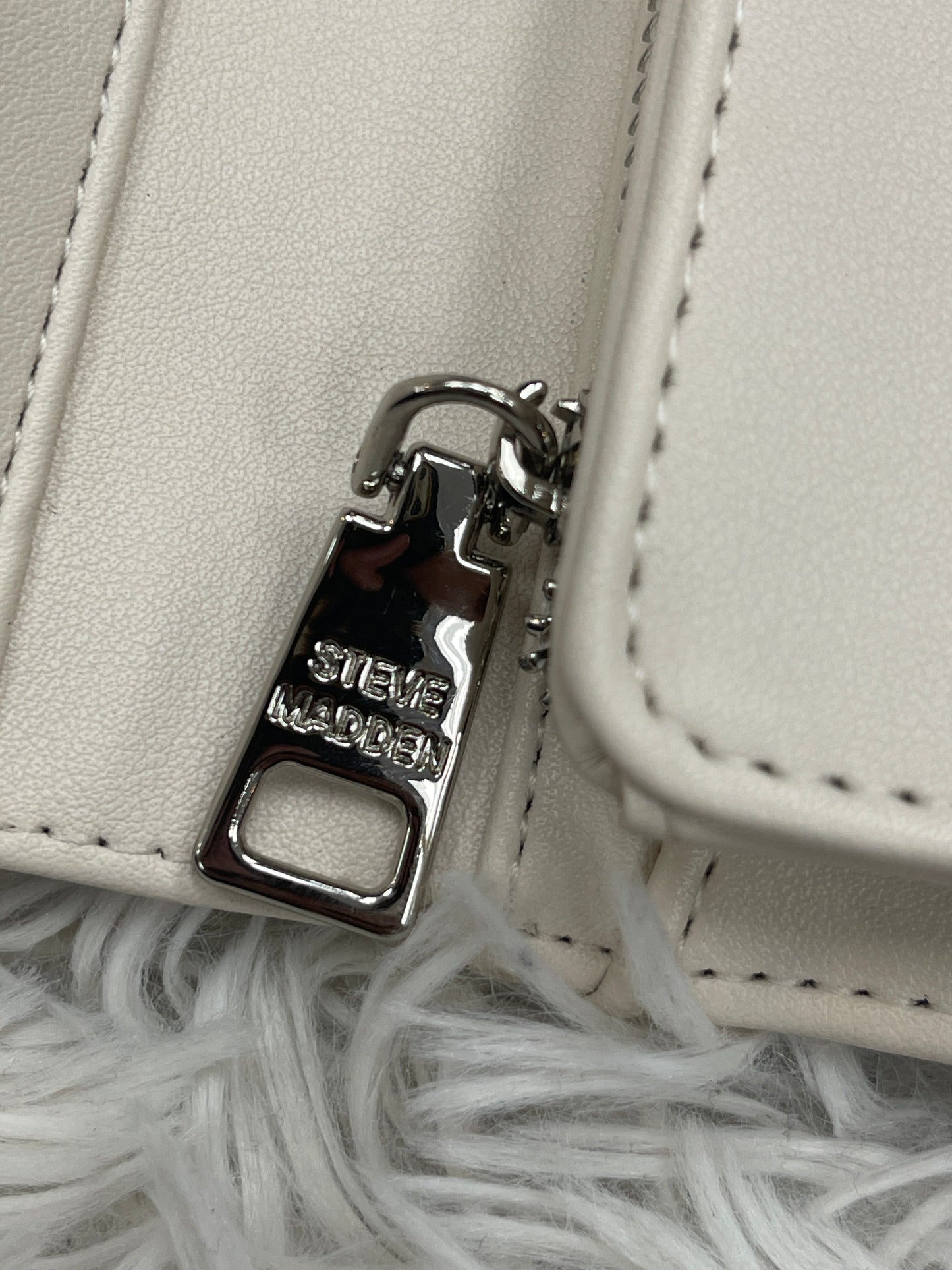 Wallet By Steve Madden, Size: Medium