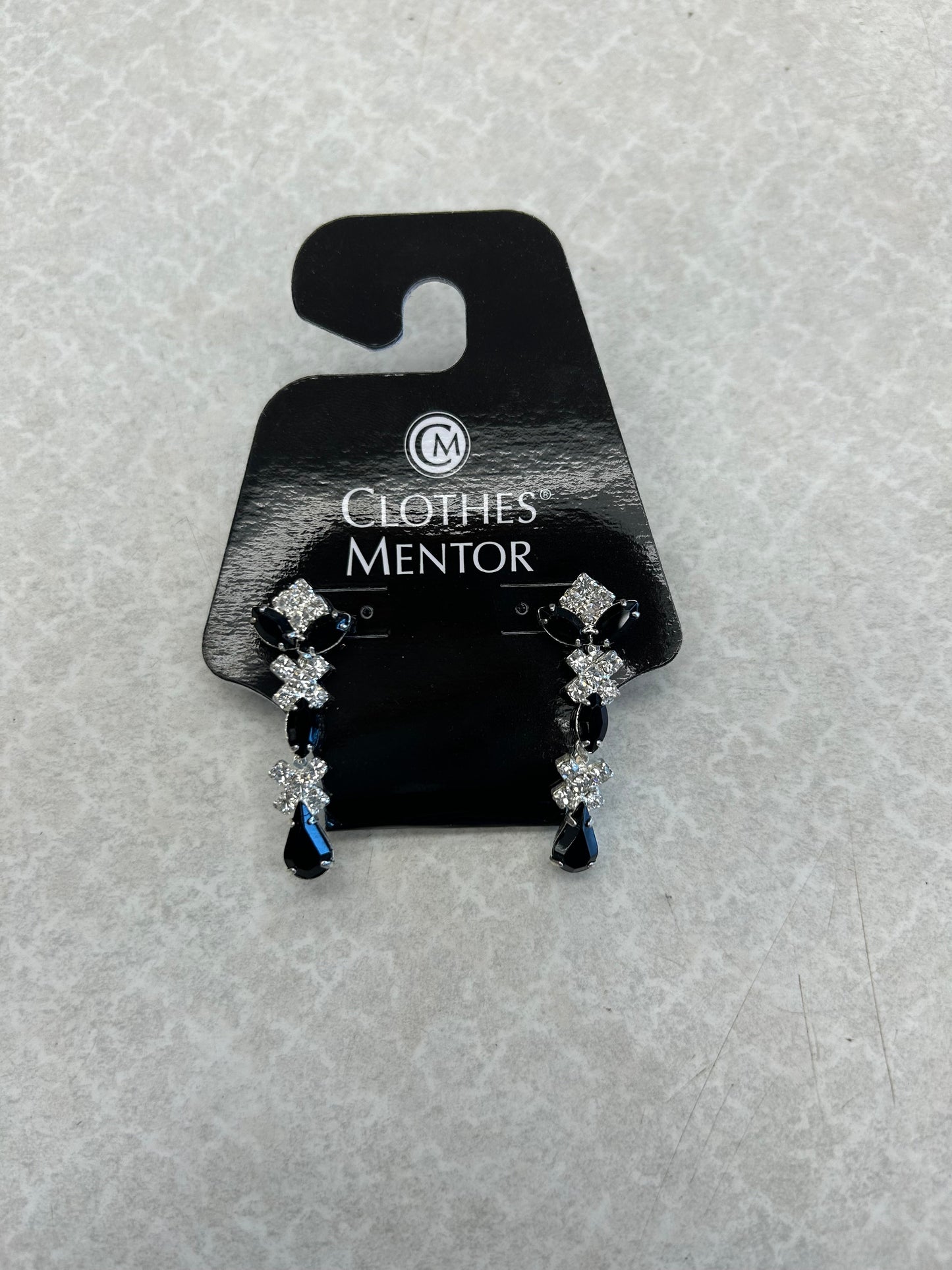 Earrings Dangle/drop By Clothes Mentor