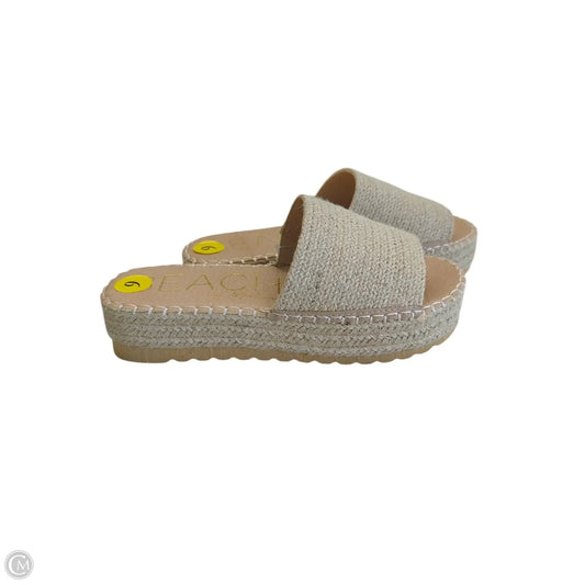 Sandals Flats By Clothes Mentor In Tan, Size: 9