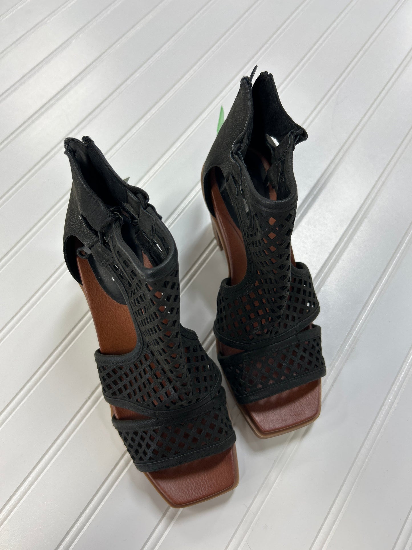 Sandals Heels Block By Mia In Black, Size:6