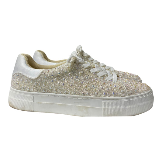 Shoes Sneakers By Betsey Johnson In White, Size:9.5