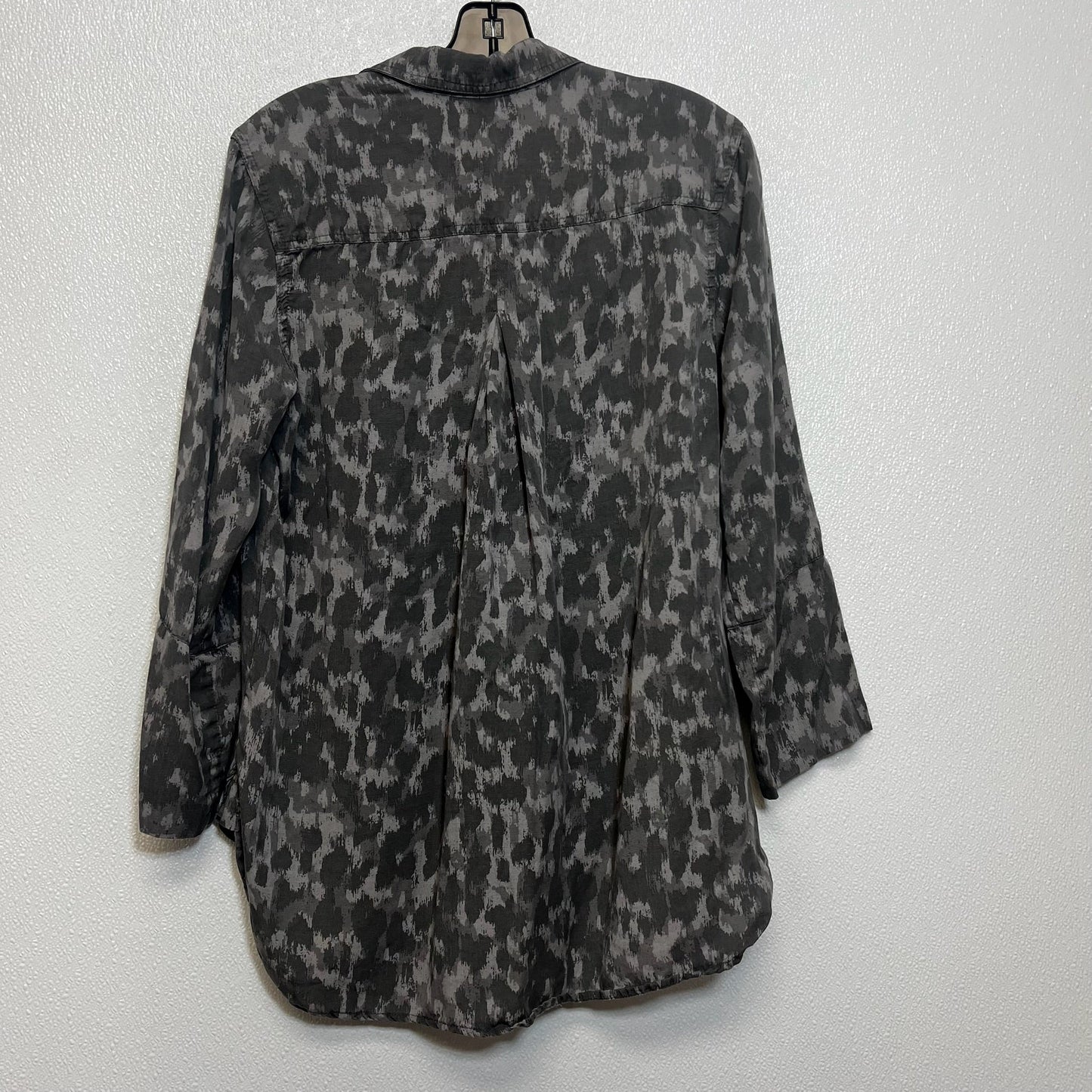 Top Long Sleeve By Cloth And Stone In Animal Print, Size: M