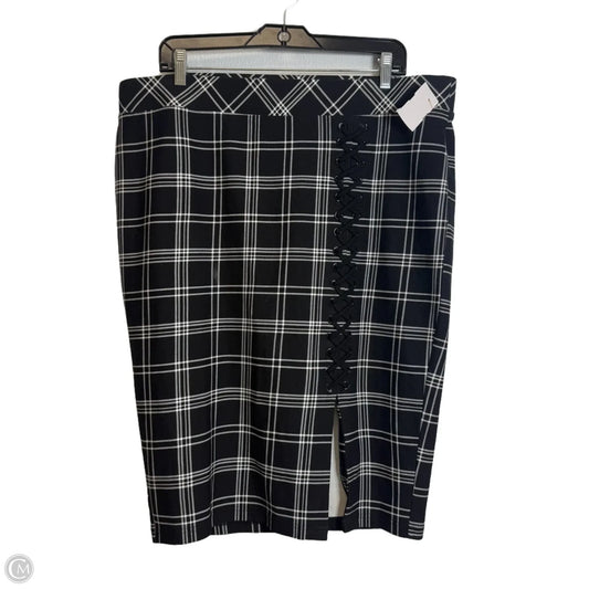 Skirt Mini & Short By Torrid In Black & White, Size: 2x