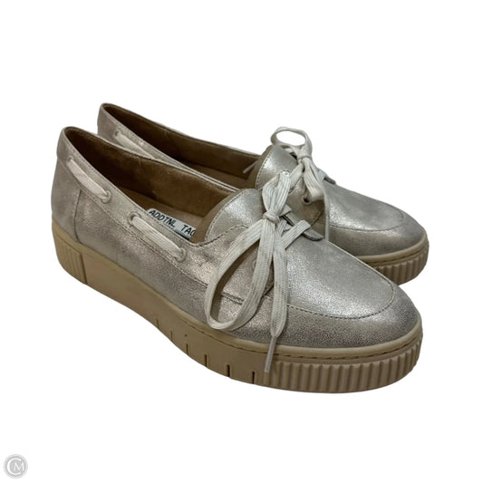 Shoes Flats By Naturalizer In Silver, Size: 10