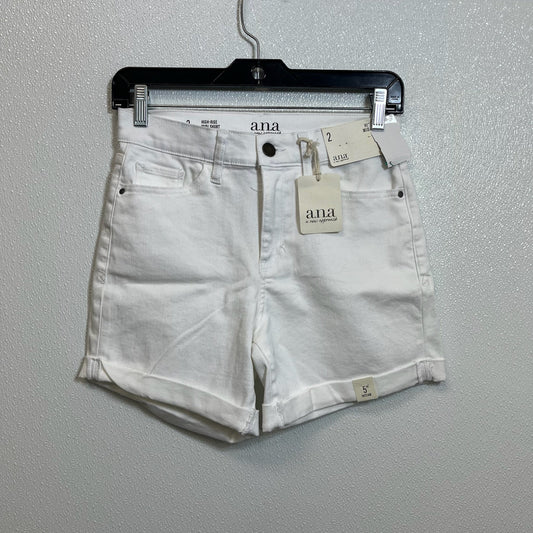 White Shorts Ana, Size 2