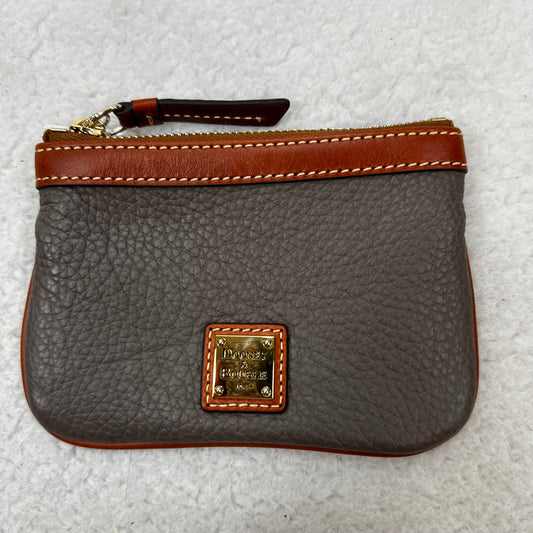 Coin Purse Designer Dooney And Bourke, Size Small