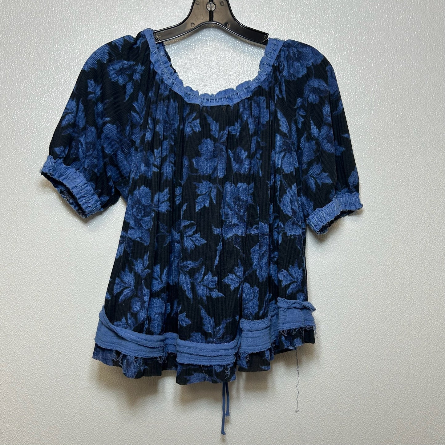 Top Short Sleeve By Free People In Blue, Size: L