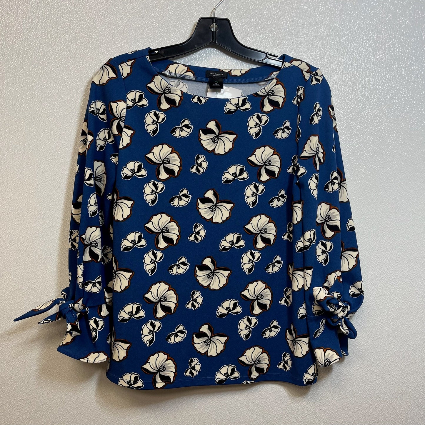 Top Long Sleeve By Ann Taylor O In Blue, Size: Xs