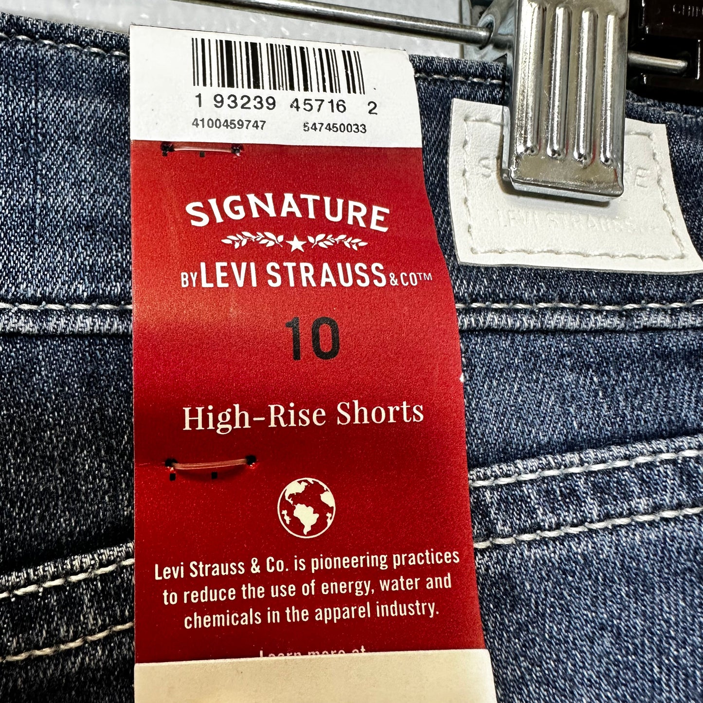 Denim Shorts Levis, Size 10