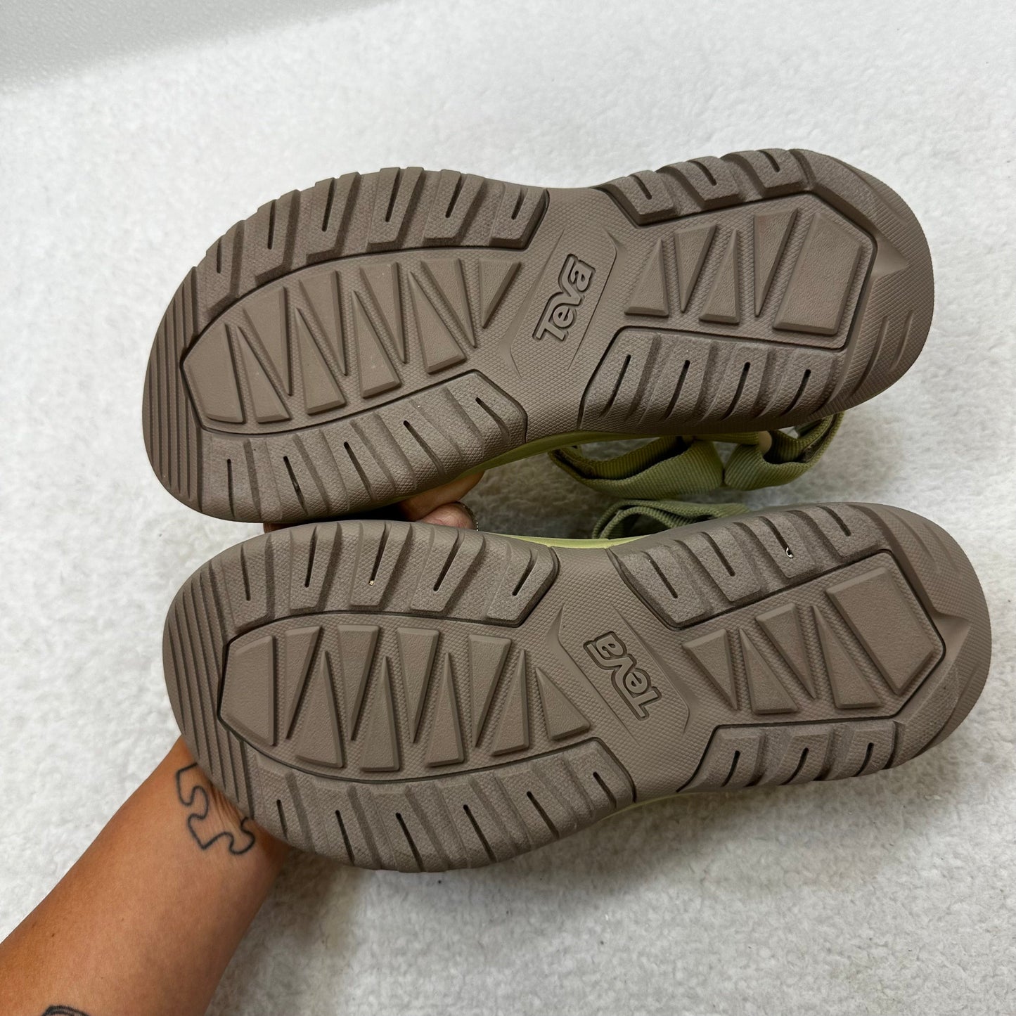 Green Sandals Flats Teva, Size 9