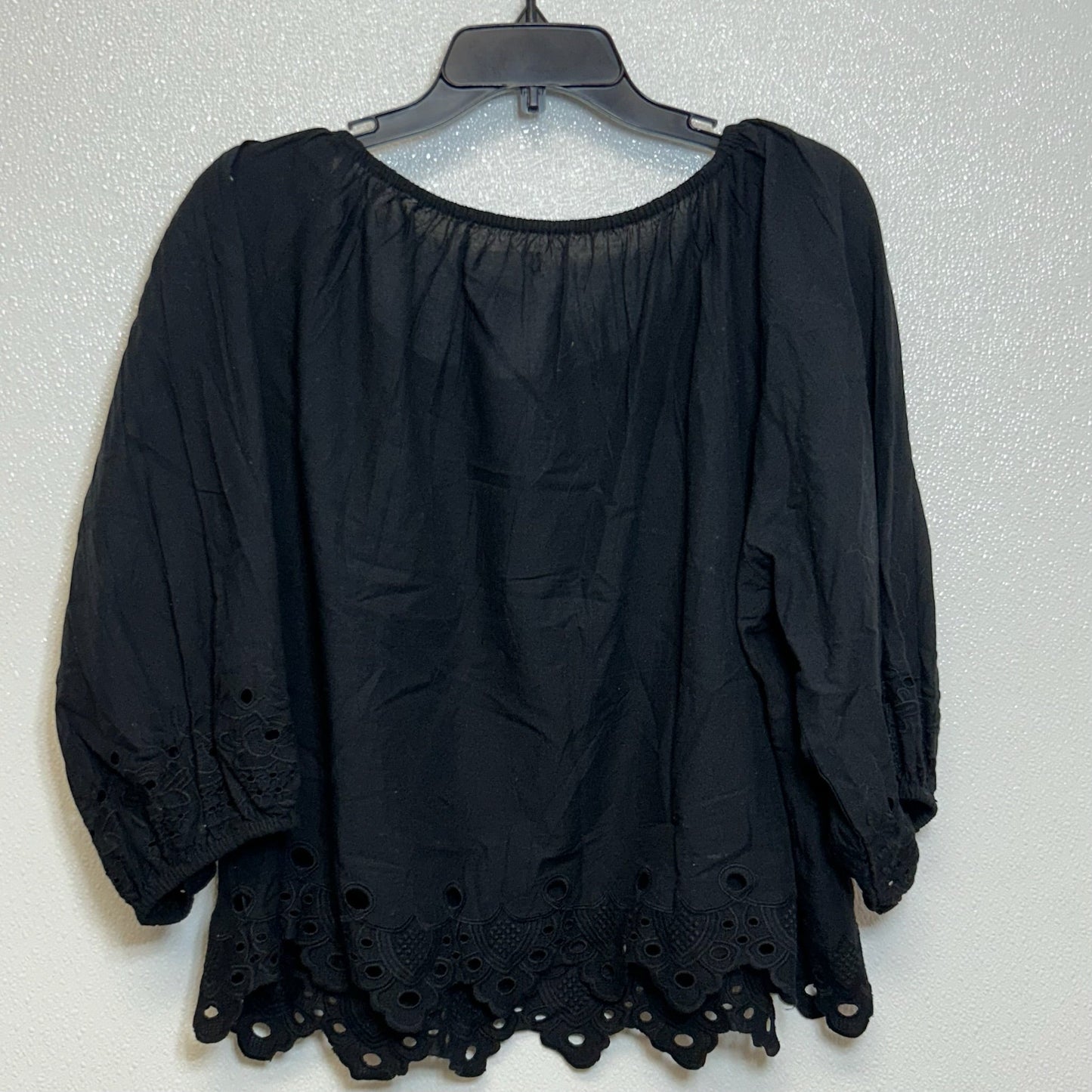 Black Top 3/4 Sleeve Velvet, Size L