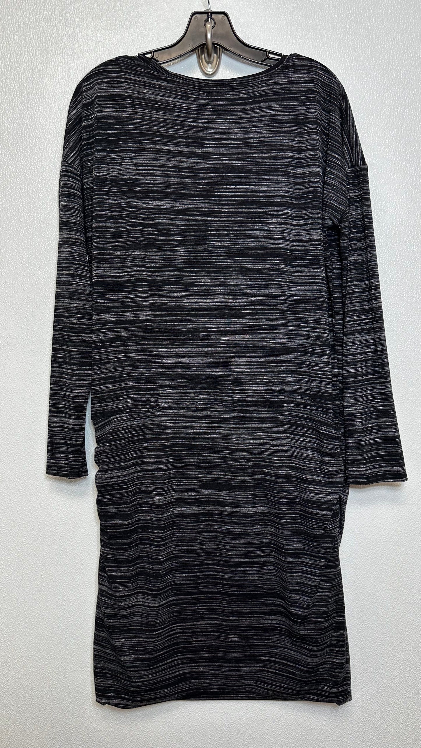 Dress Casual Short By Athleta In Charcoal, Size: M