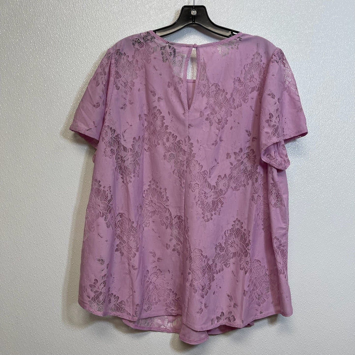 Top Short Sleeve By Torrid In Pink, Size: 2x