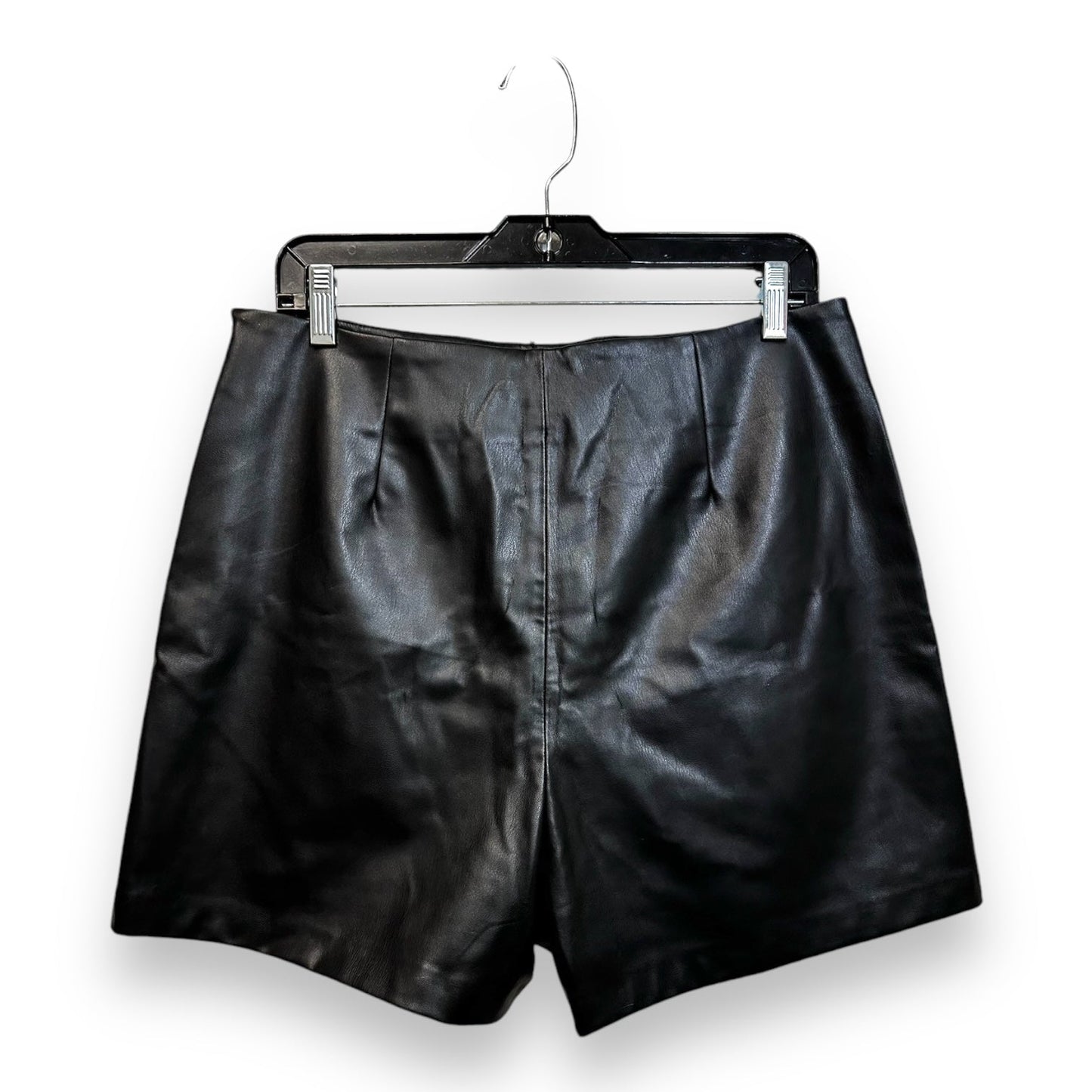 Shorts By Zara In Black, Size: Xl