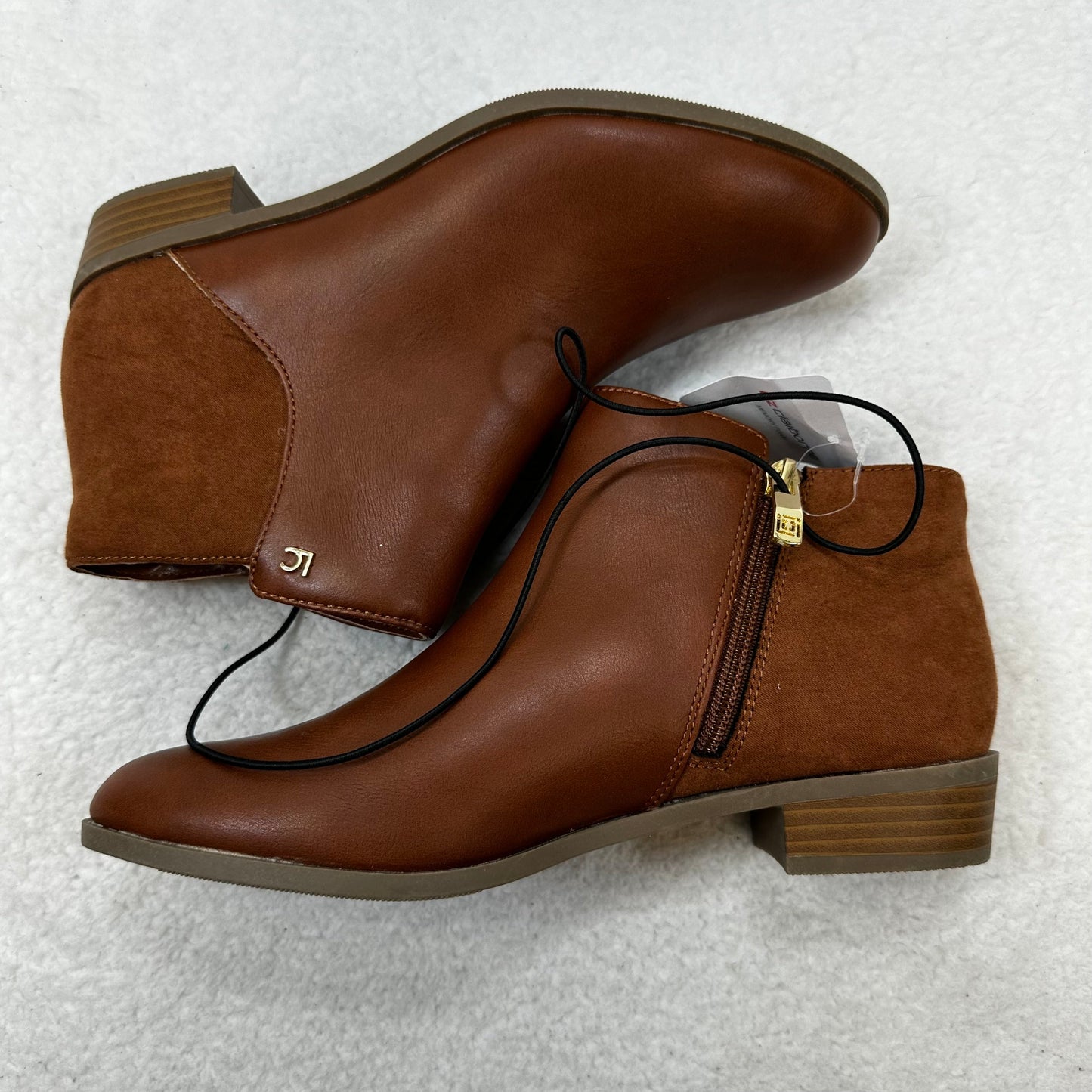 Brown Boots Ankle Flats Liz Claiborne O, Size 7.5