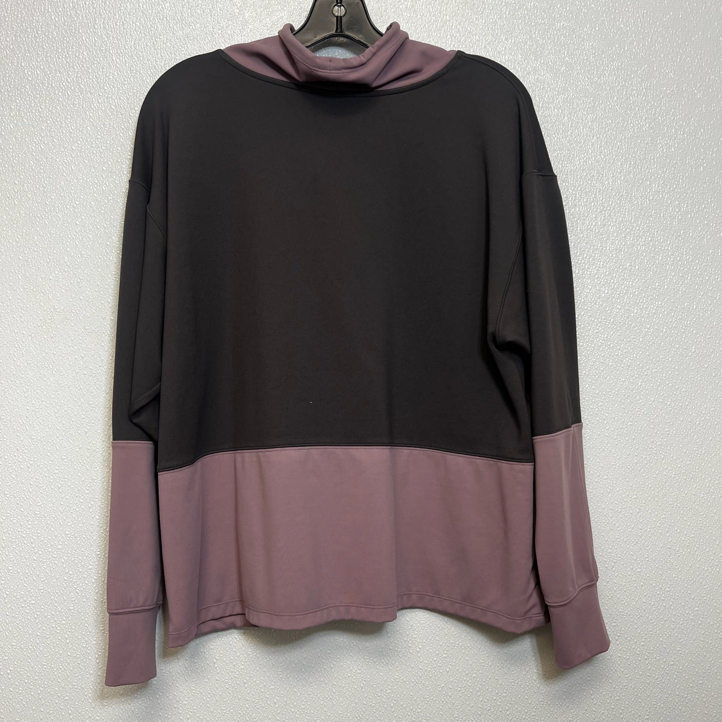 Athletic Top Long Sleeve Collar By Athleta In Purple, Size: S