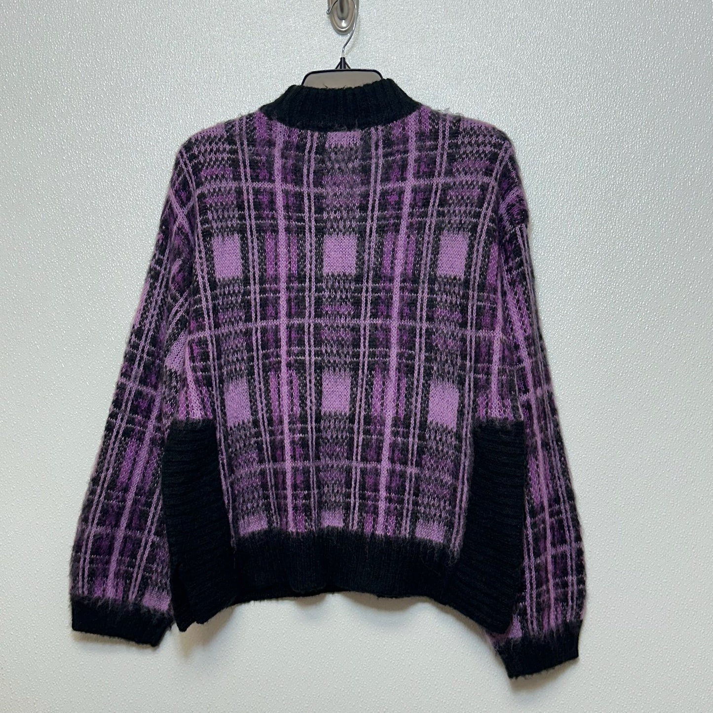 Sweater By Nine West In Plaid, Size: L