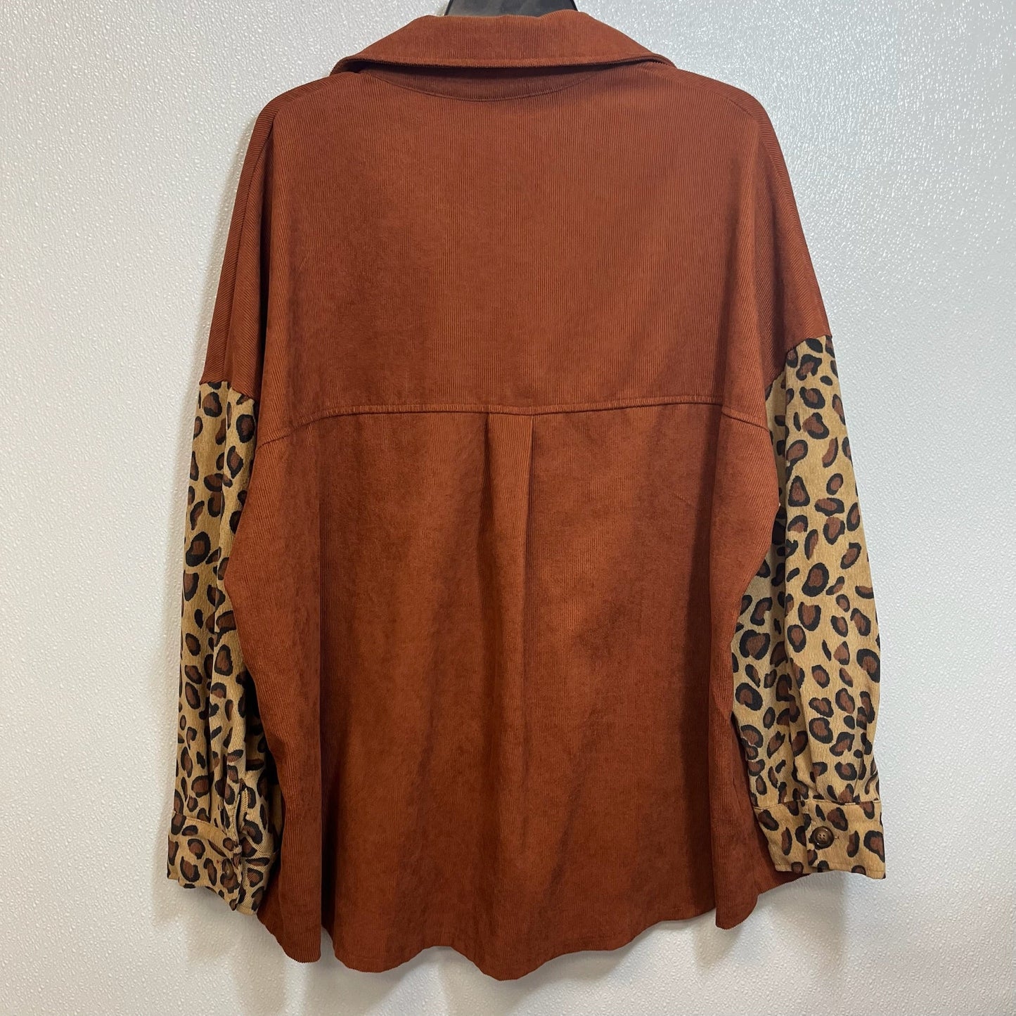 Top Long Sleeve By Clothes Mentor In Animal Print, Size: 1x