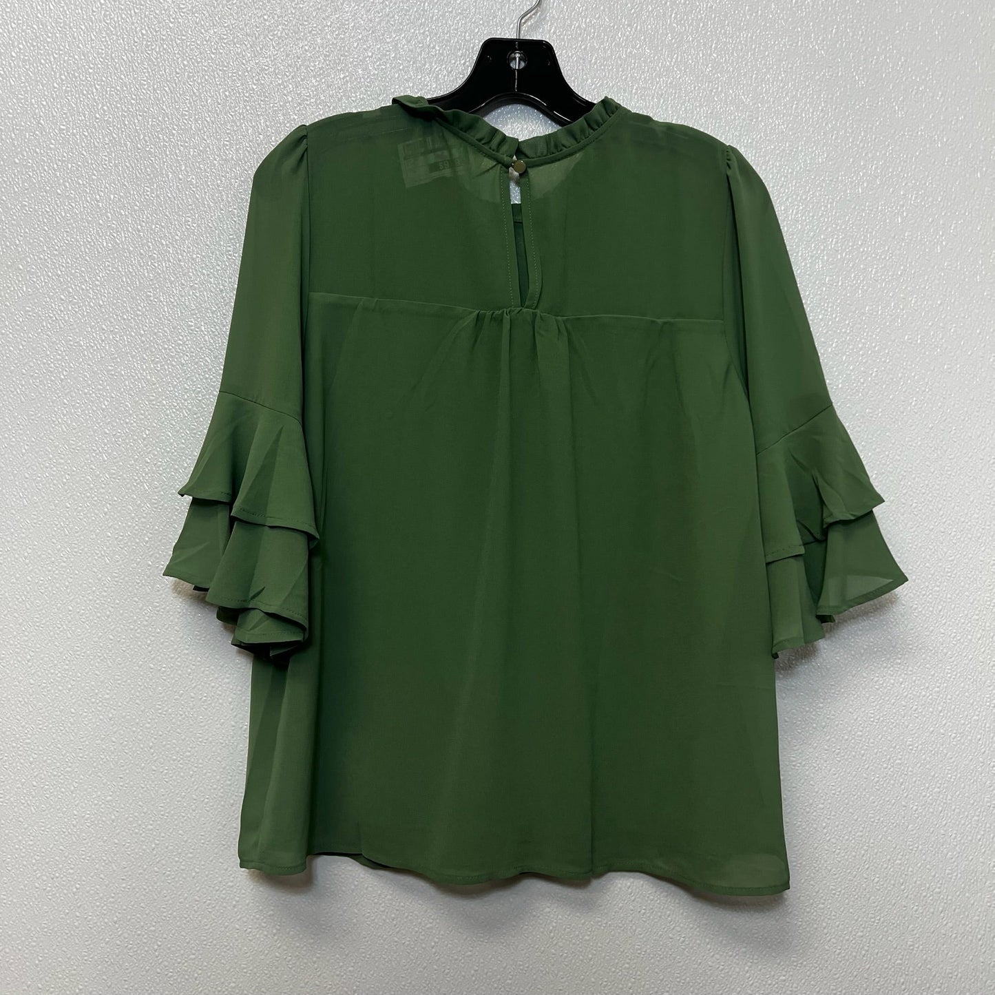 Top Short Sleeve By Monteau In Olive, Size: L