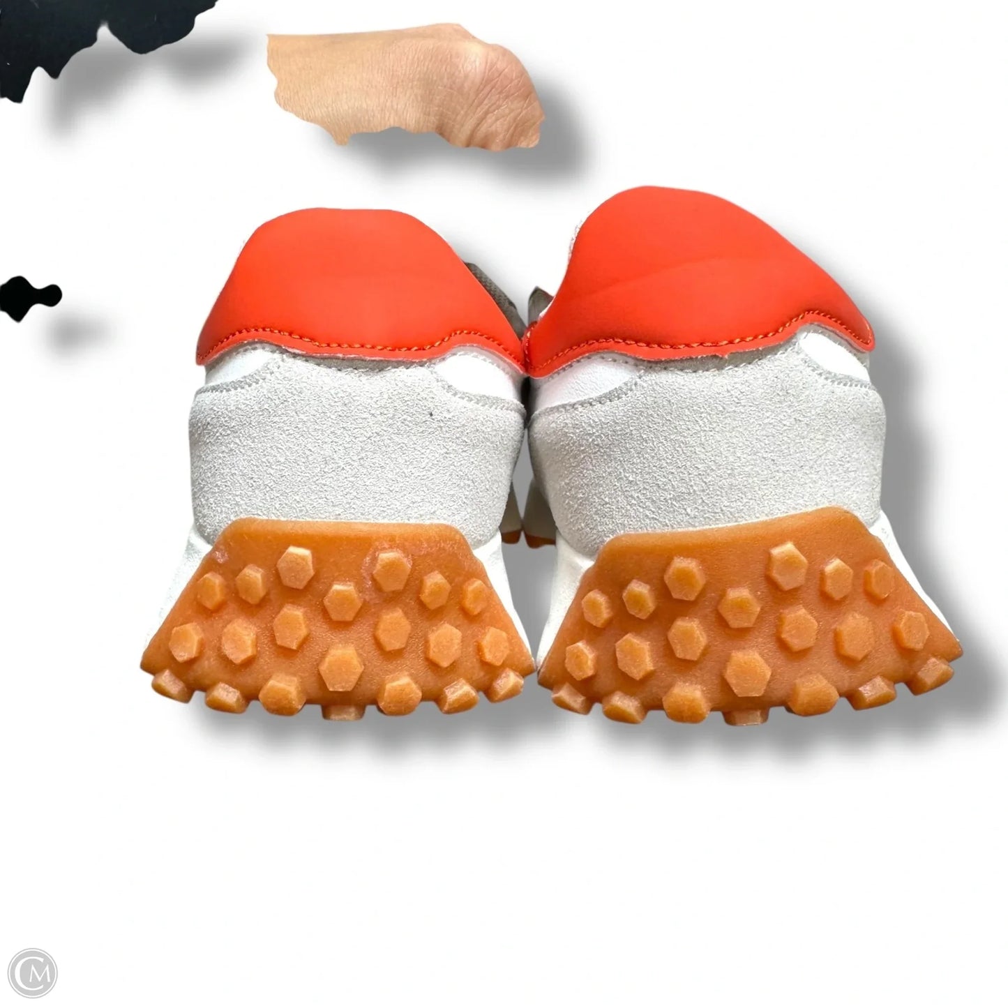 Shoes Sneakers By Clothes Mentor In White, Size: 8.5