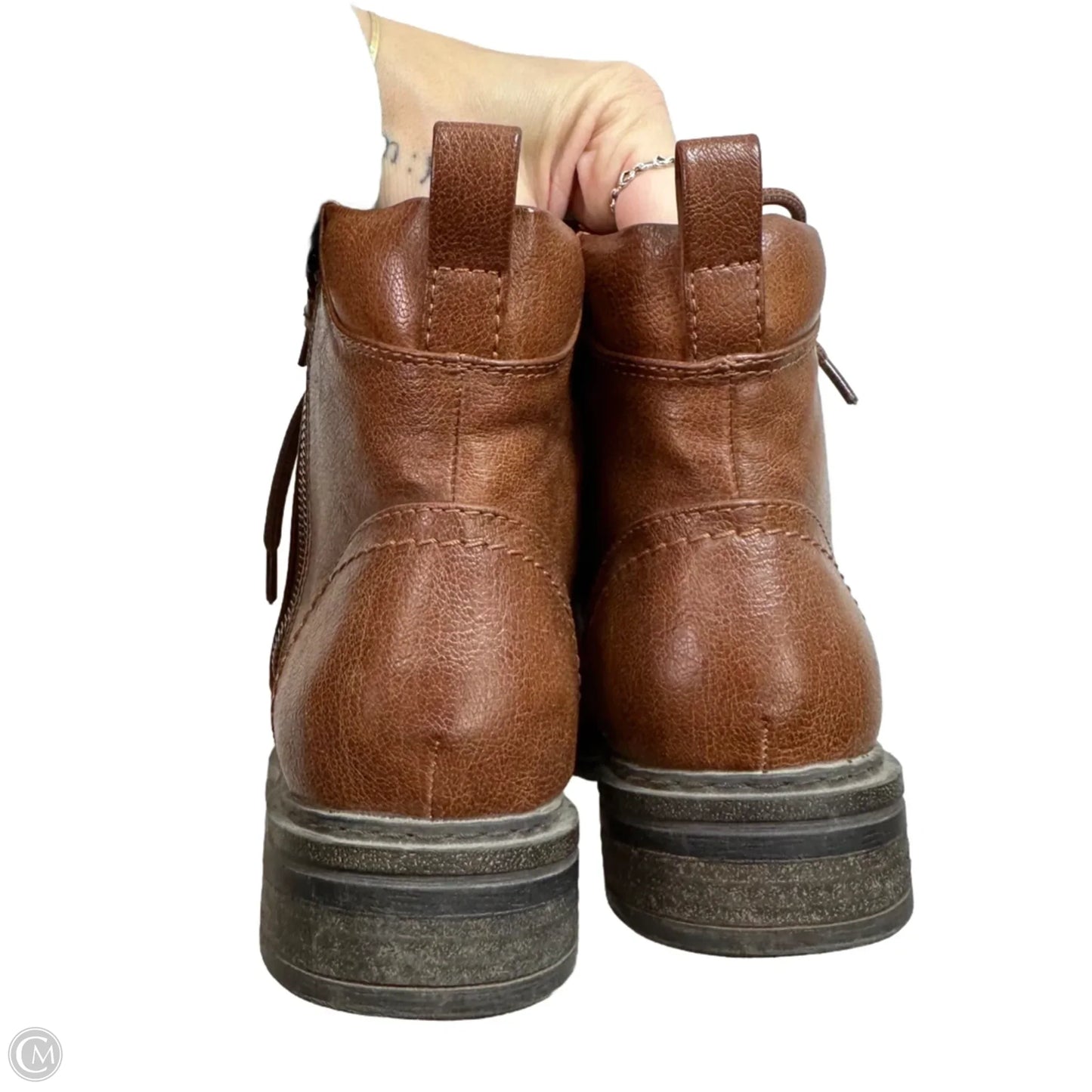 Boots Ankle Flats By Bare Traps In Brown, Size: 7