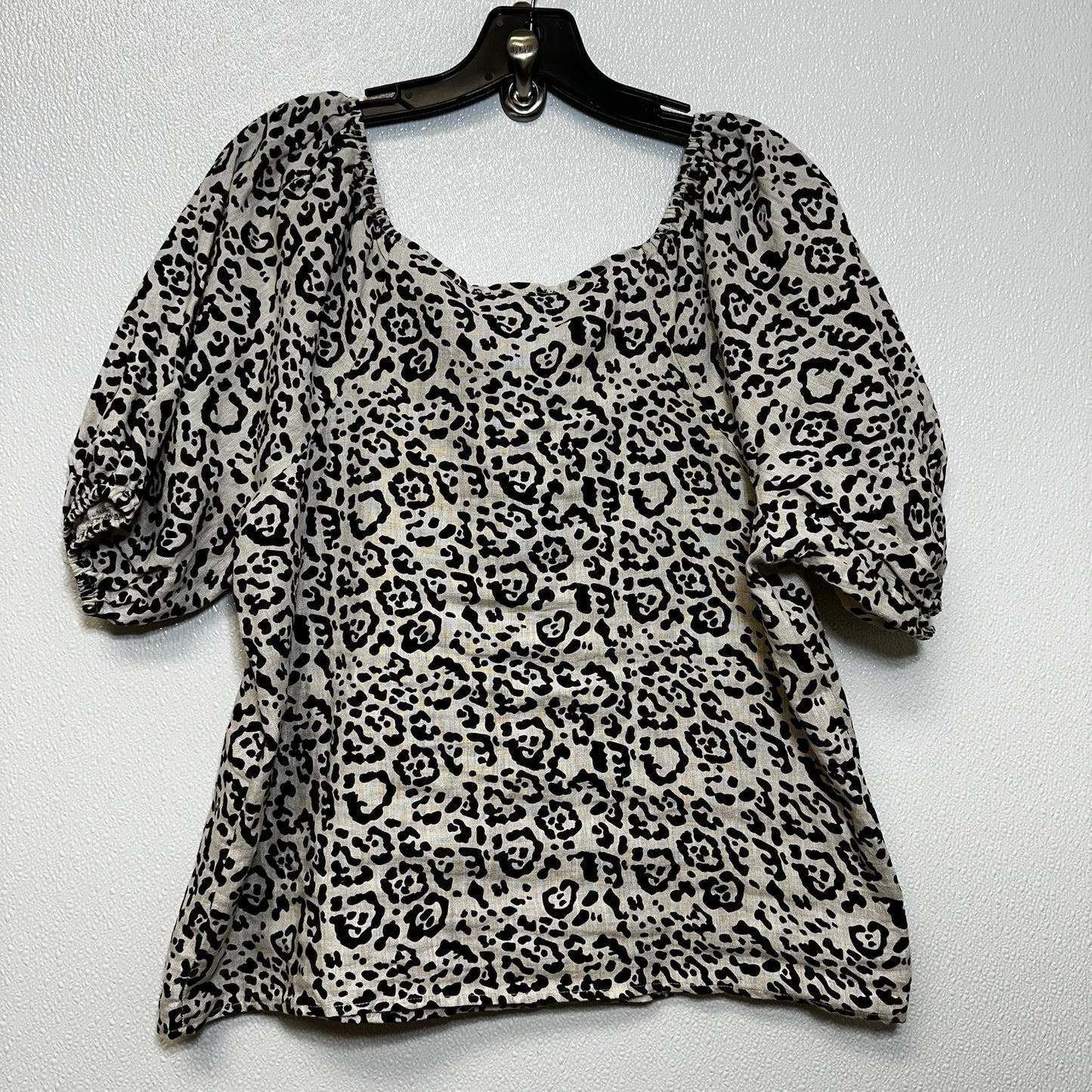 Animal Print Top Short Sleeve Saks Fifth Avenue, Size M