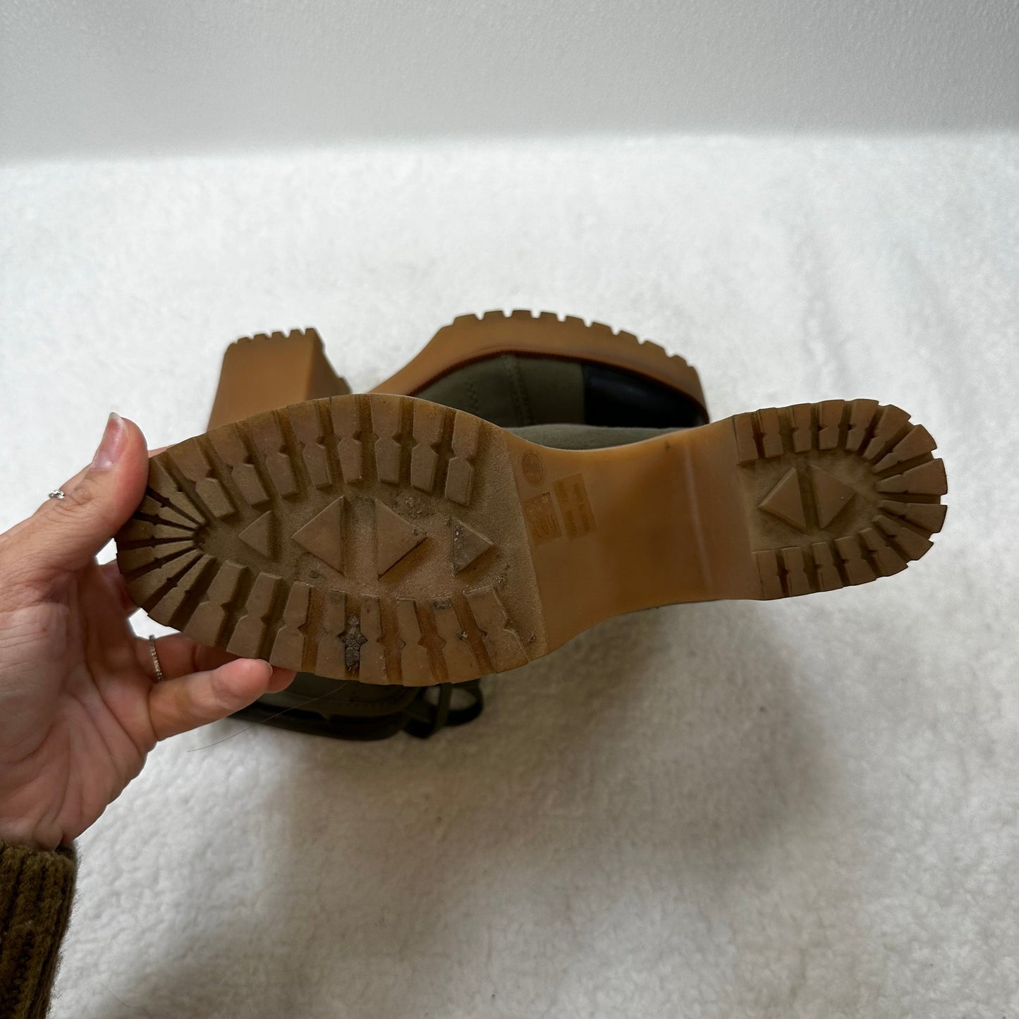 Olive Boots Ankle Flats Chinese Laundry, Size 7.5