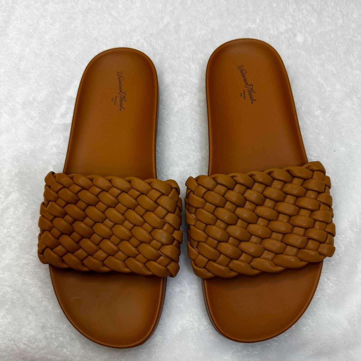 Camel Sandals Flats Universal Thread, Size 7.5