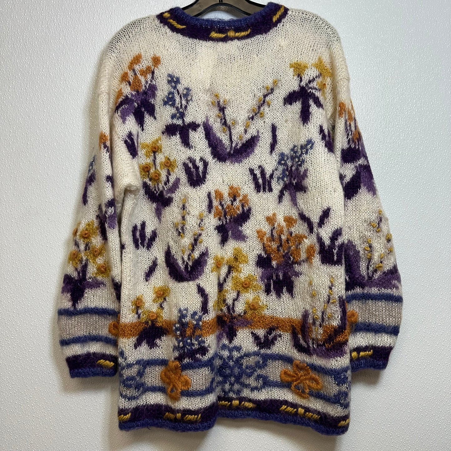 Sweater By JENNIFER REED   Size: S