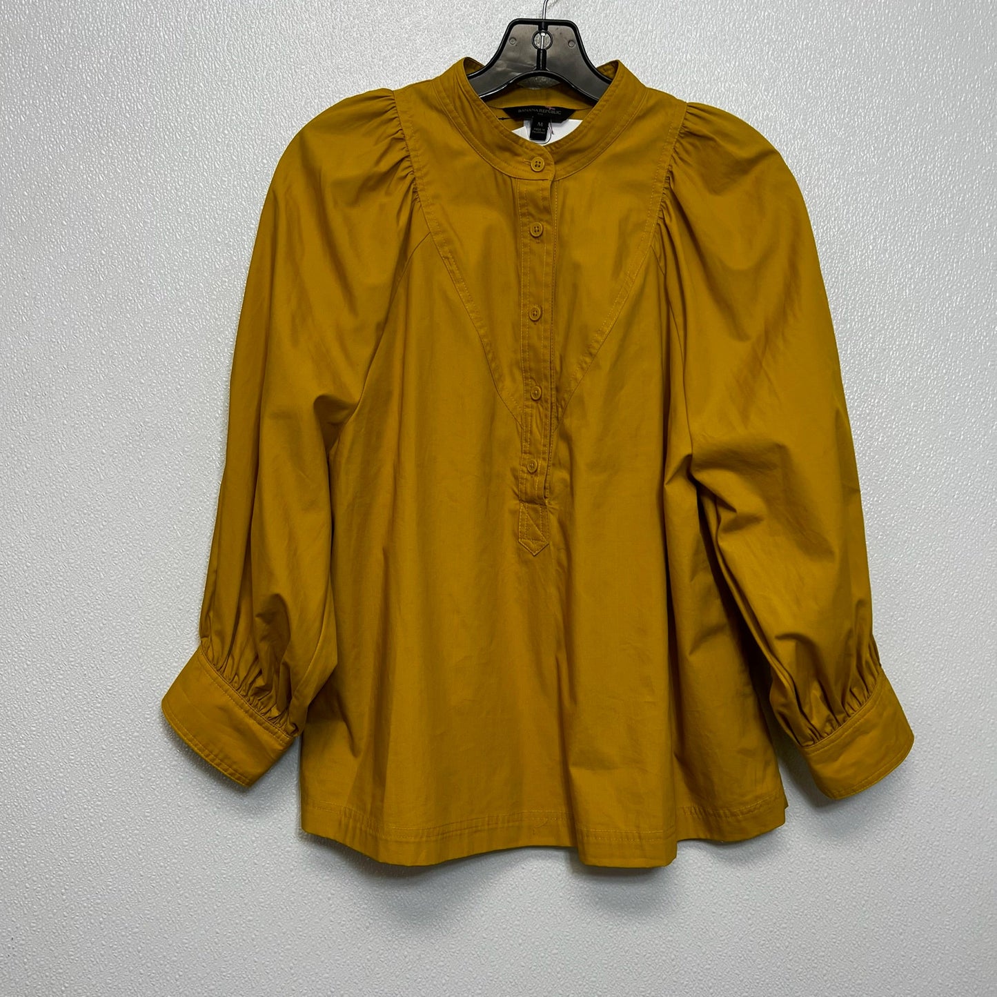 Top Long Sleeve By Banana Republic O In Mustard, Size: M