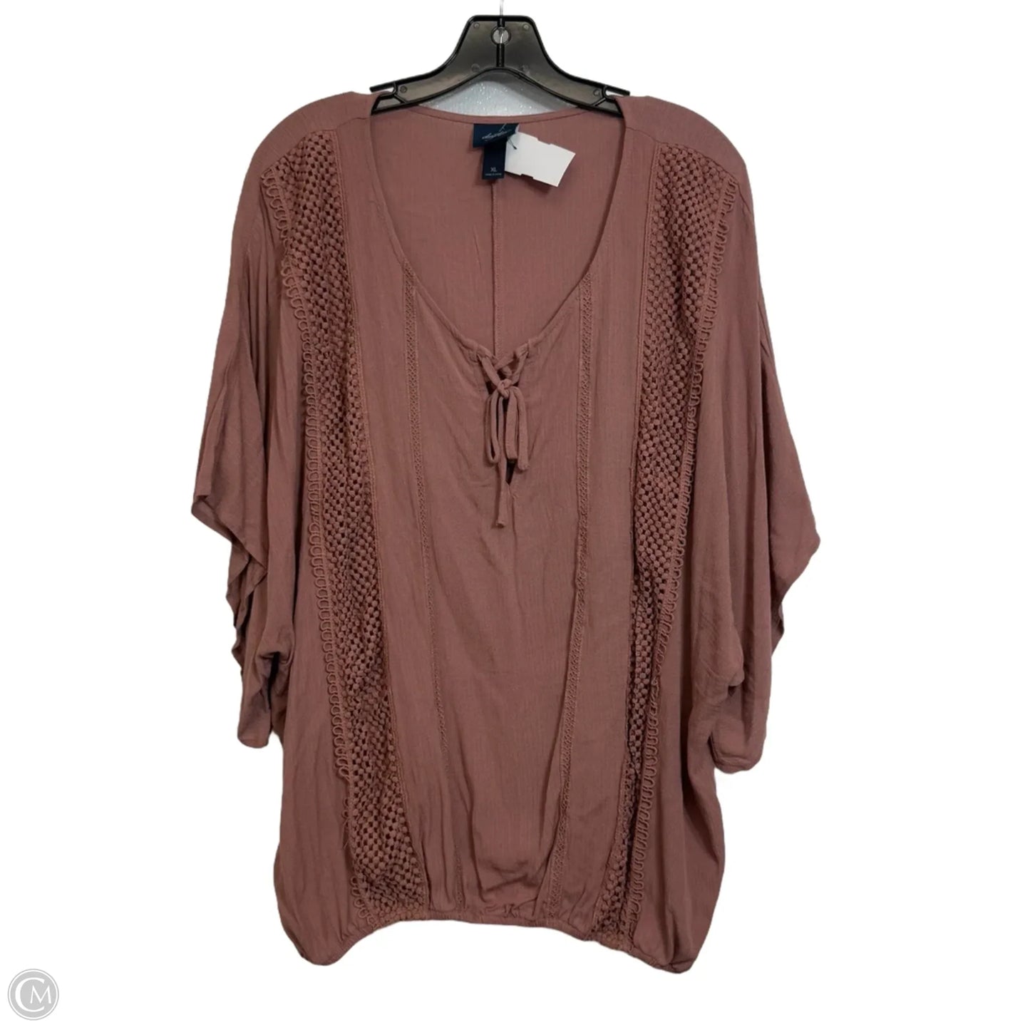 Top Short Sleeve By Daytrip In Taupe, Size: Xl