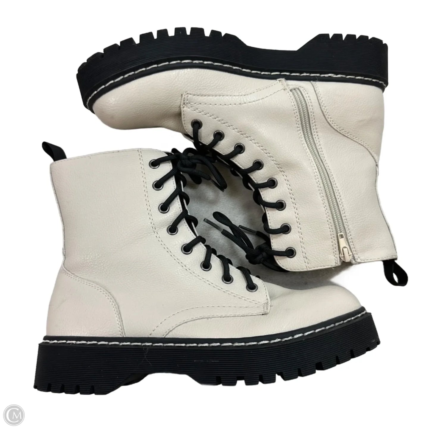 Boots Ankle Flats By Sincerely Jules In Cream, Size: 10