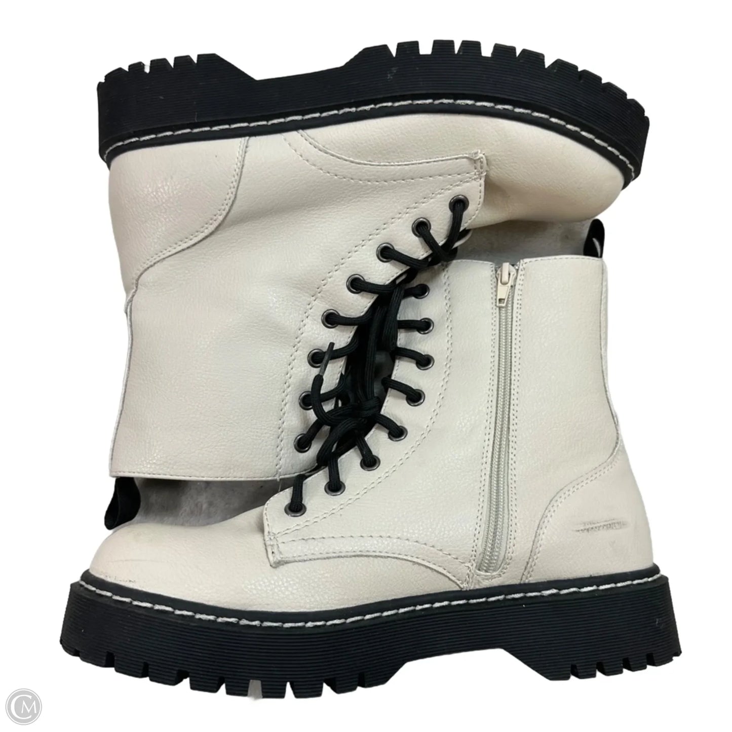 Boots Ankle Flats By Sincerely Jules In Cream, Size: 10