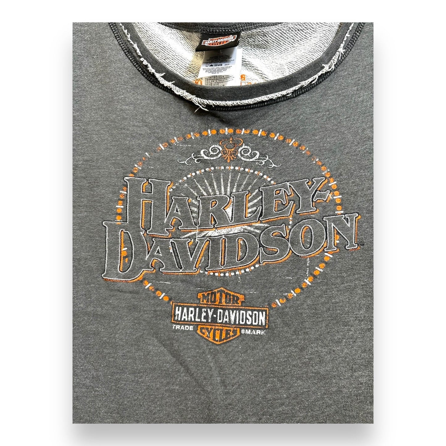 Top Long Sleeve By Harley Davidson In Grey, Size: M