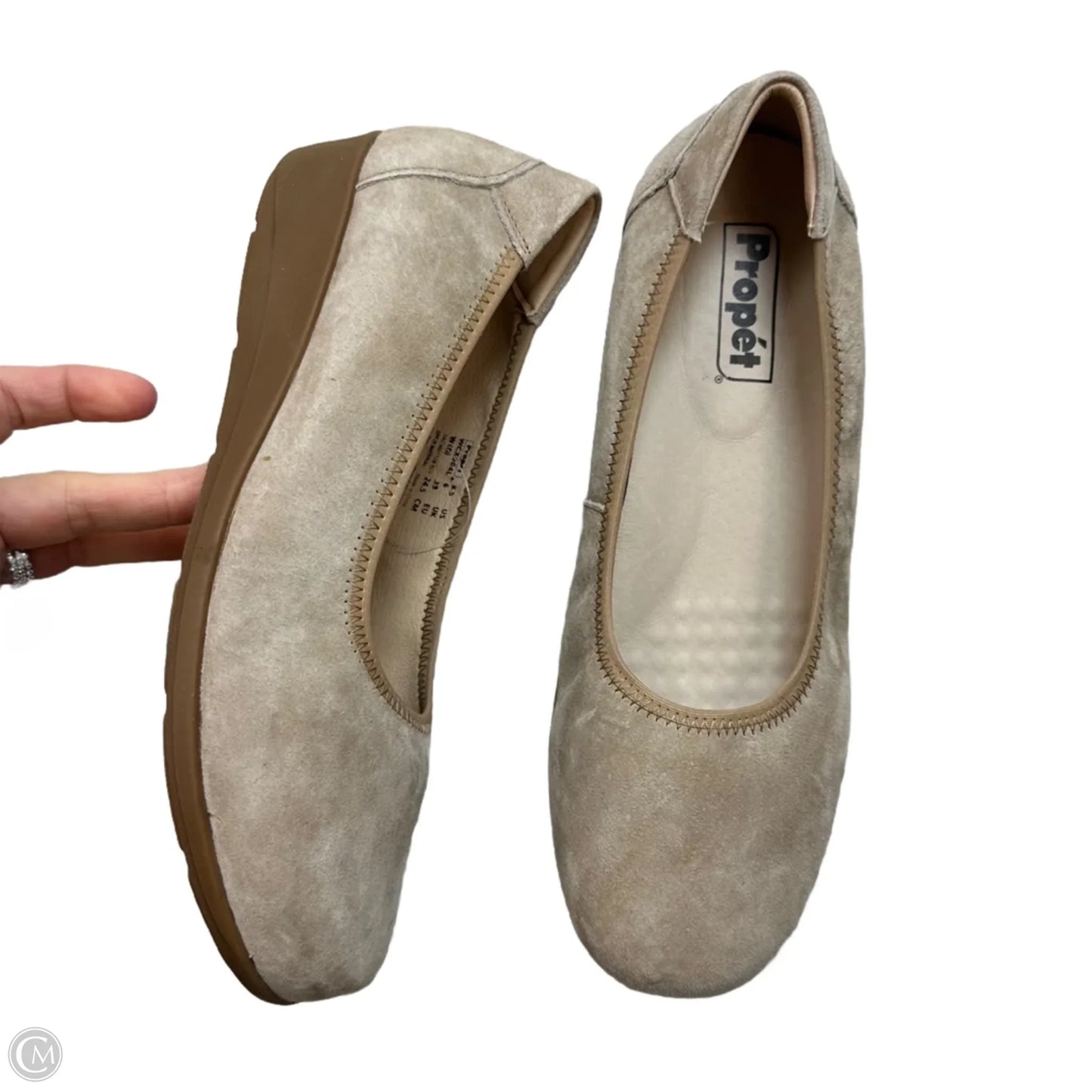 Shoes Flats By Clothes Mentor In Beige, Size: 8.5