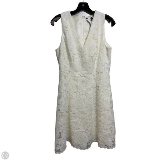 Dress Casual Short By White House Black Market In White, Size: 6