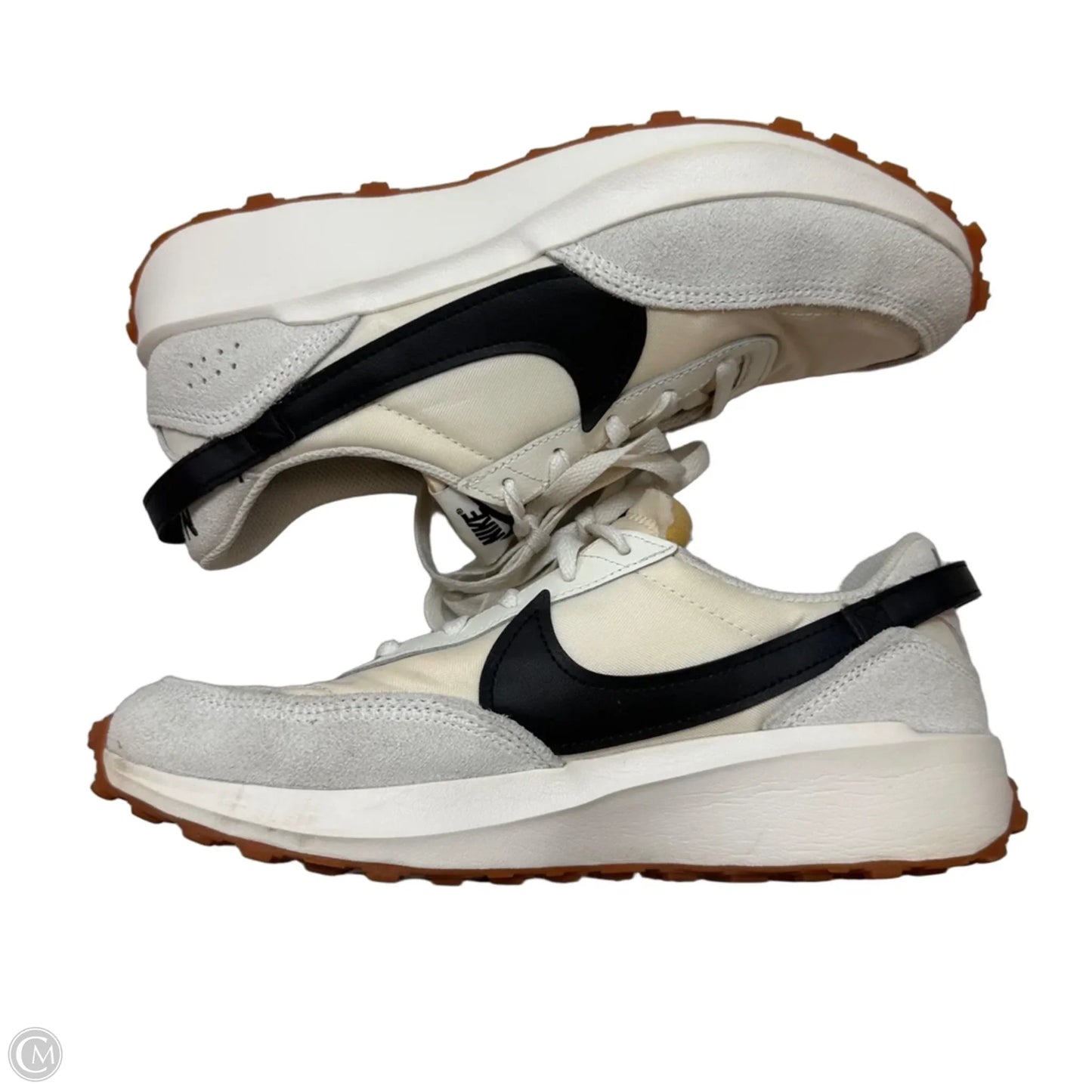Shoes Sneakers By Nike In Beige, Size: 9