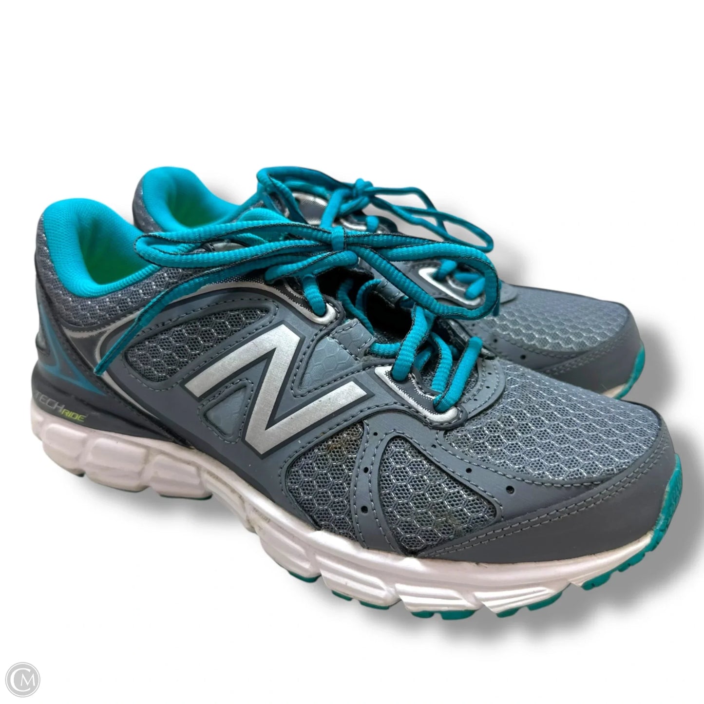 Shoes Athletic By New Balance In Grey & Silver, Size: 6