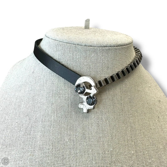 Necklace Choker & Collar By Clothes Mentor