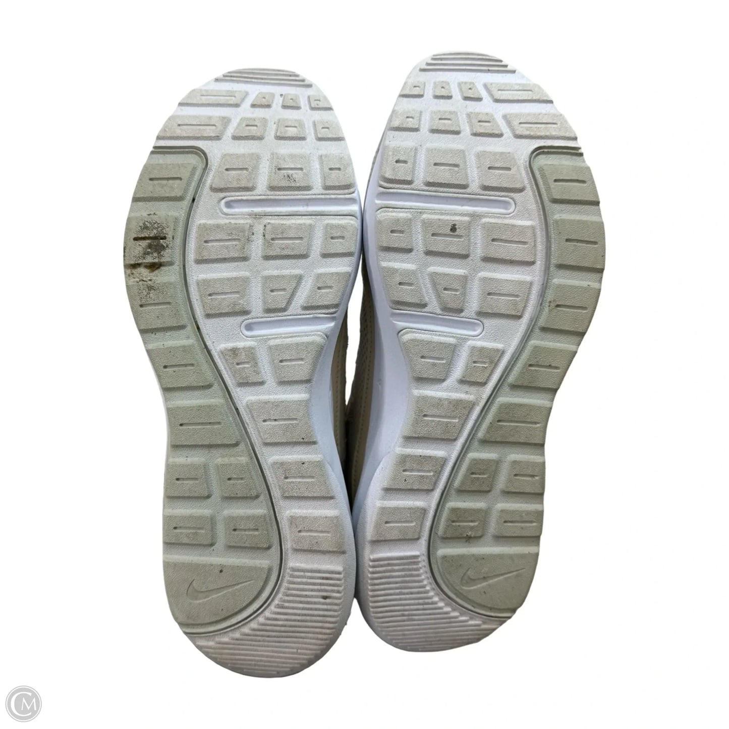 Shoes Sneakers By Nike In Cream, Size: 9.5