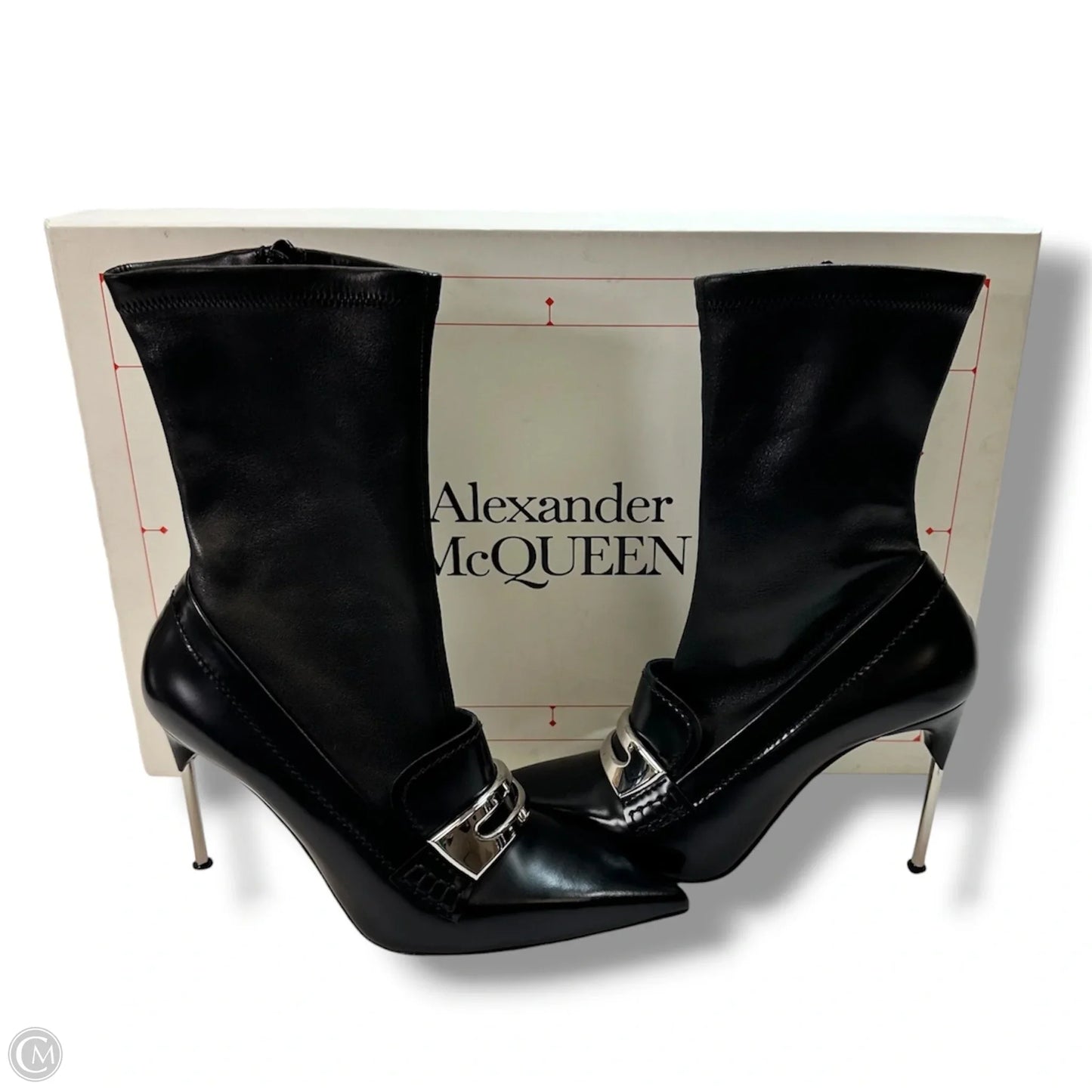 Reduced/Final sale: Shoes Luxury Designer By Alexander McQueen In Black, Size: 40/10