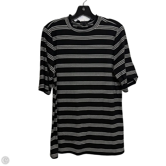 Top short Sleeve By Torrid In Black, Size: 2x