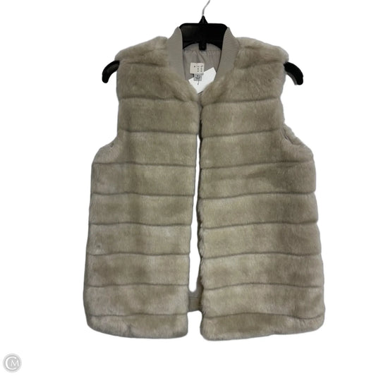 Vest Faux Fur & Sherpa By A New Day In Beige, Size: S