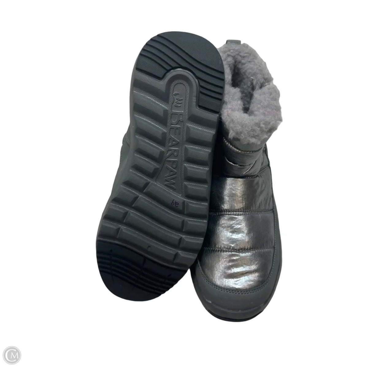 Boots Ankle Flats By Bearpaw In Silver, Size: 7