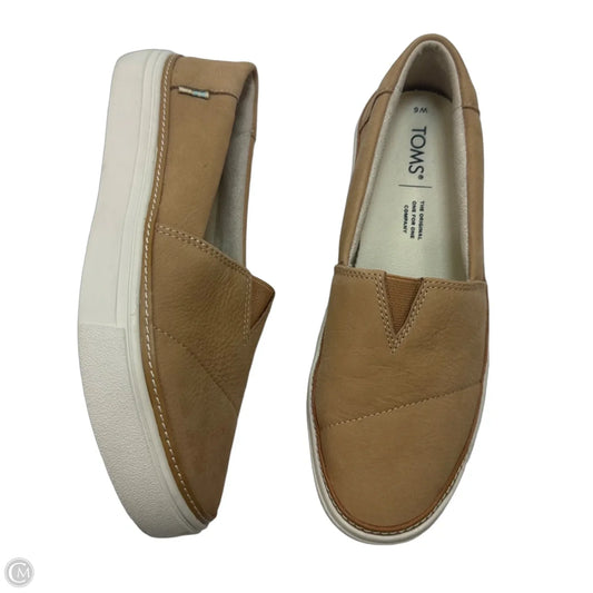 Shoes Flats By Toms In Tan, Size: 6